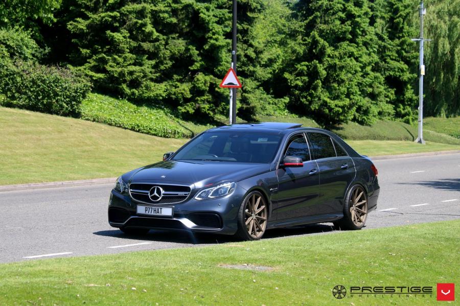  Mercedes-AMG E63 on Vossen Wheels (VFS10) 2017 года  (фото 17 из 18)